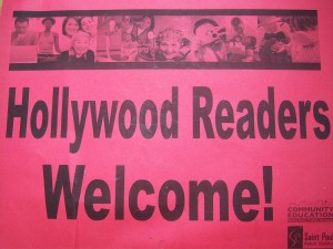 Hollywood Readers sign
